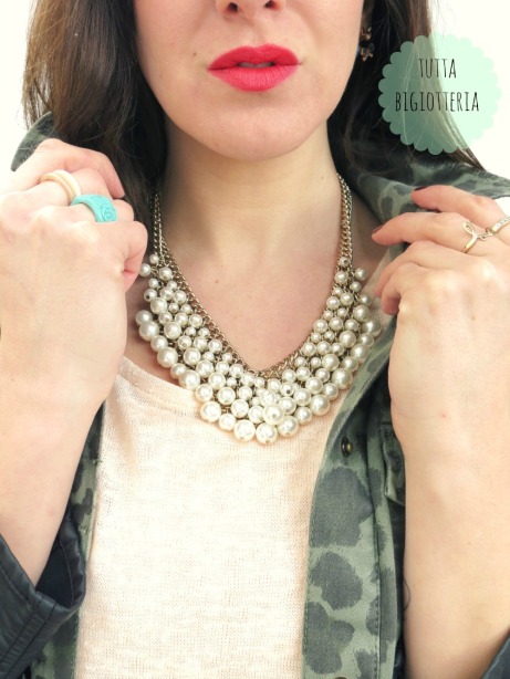 collana H&M, anello turchese Accessories, anelli rosa Pimkie, anelli con scritta Love e brillantini Bijou Brigitte